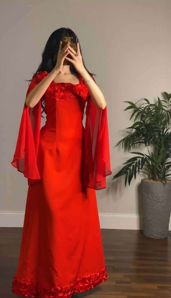 فستان سهرة احمر مورد